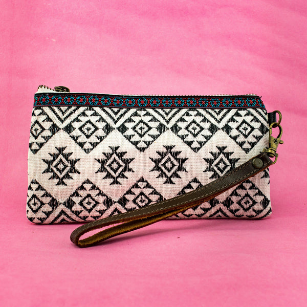 Geometric Diamond Wristlet Bag - Thailand