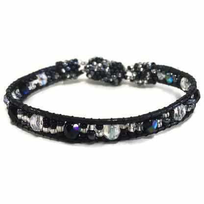 Cuero Bracelet with Magnetic Closure - Guatemala